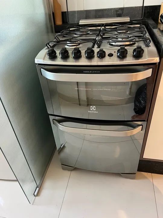 Fogão Elétrico Electrolux 4 Bocas com Forno - Foto 2