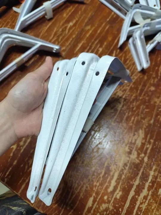 Kit com 3 pares (6 unidades) de suporte de Metal para Prateleira 6x8 - Foto 2
