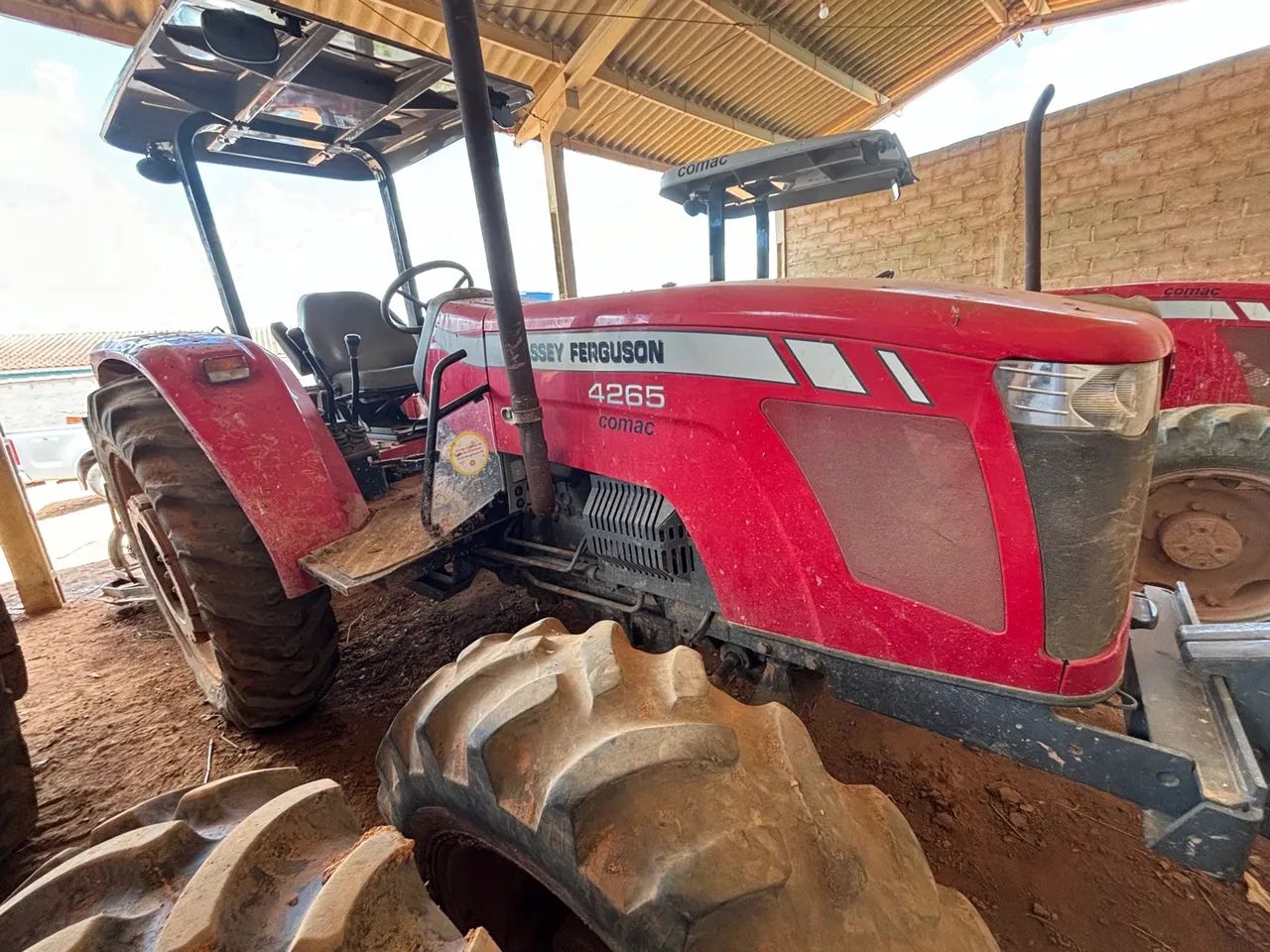 Trator Massey Ferguson 4265 - Excelente estado