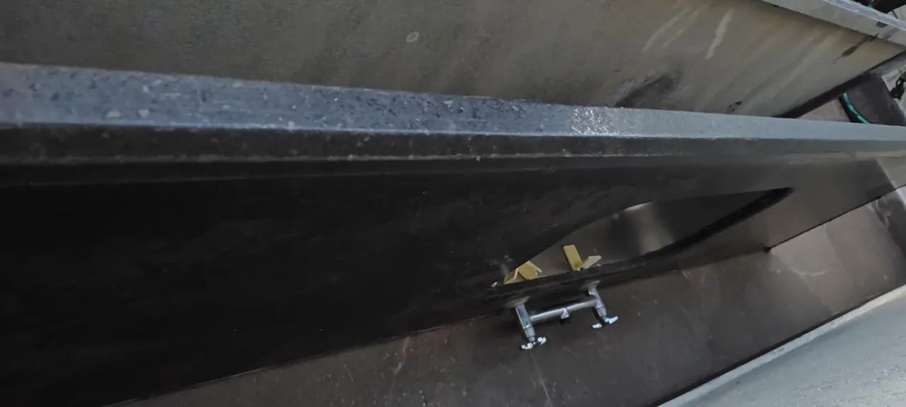 Stone with sink64374834105473121