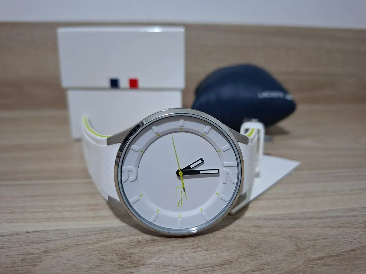 Relógio Lacoste Pulseira Emborrachada Branca - Foto 2