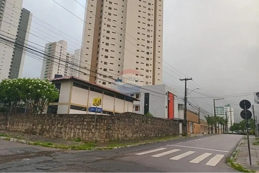 Terreno de Esquina com 520m² e localização privilegiada no Brisamar R$ 1.800.000