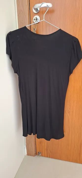 Blusa Preta com Detalhes - Foto 2