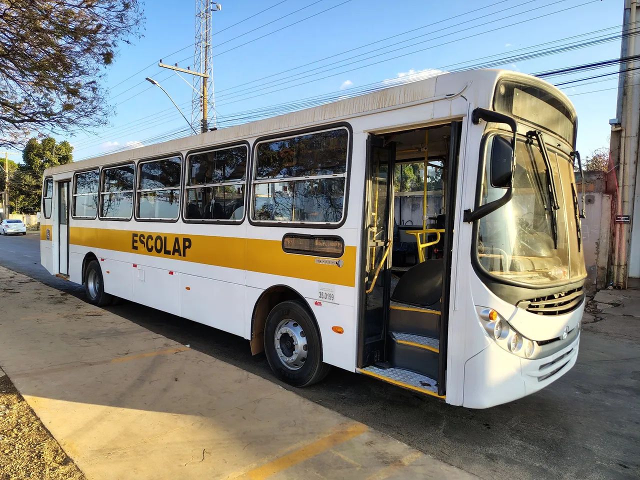 Vendo ônibus 2011 Mercedes Benz - Foto 8