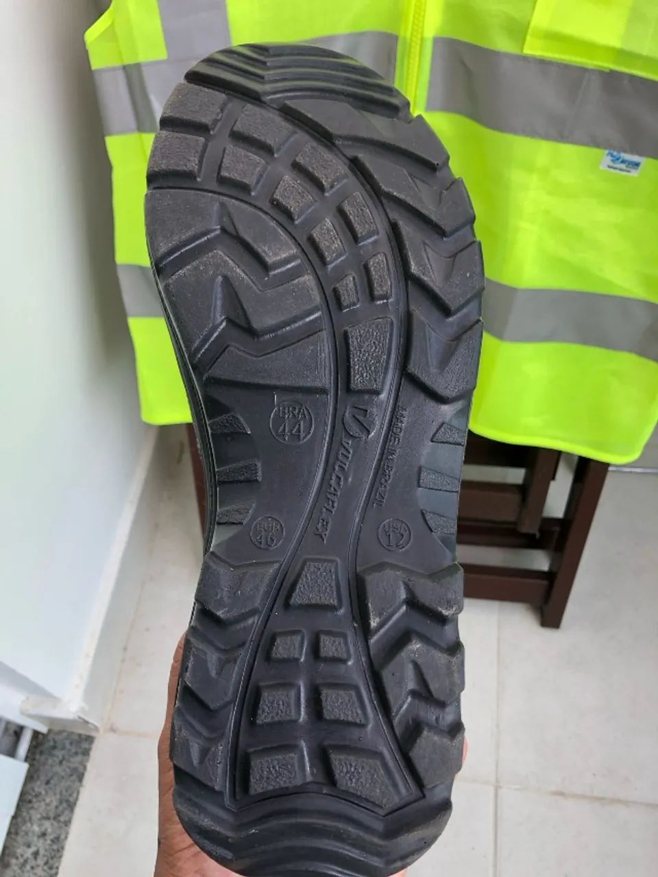 Vendo KIT EPI, Botina de Segurança e Colete de Alta Visibilidade - Foto 4