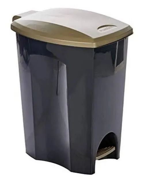 Lixeira com Pedal 48L Cor Preta Plasutil em Polipropileno Ideal para Diversos Comercios - Foto 2