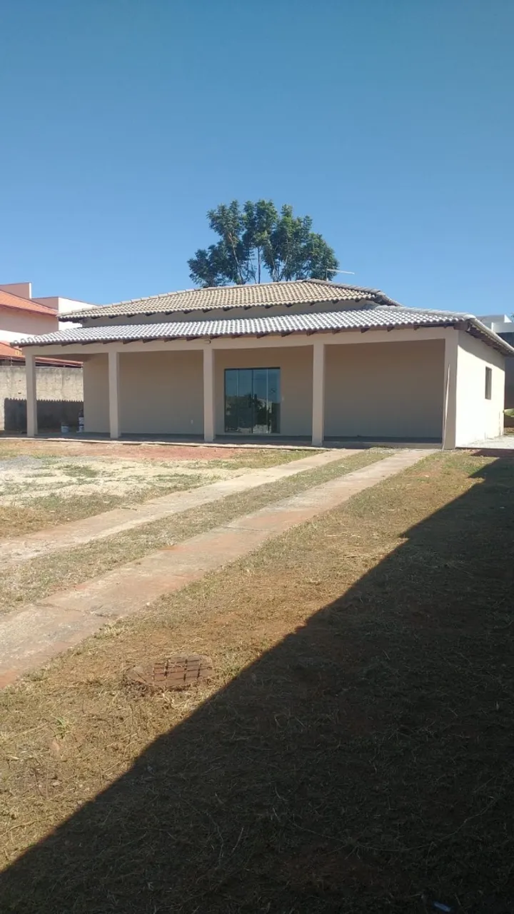 Alugo casa no Prive etapa C Jardim botânico