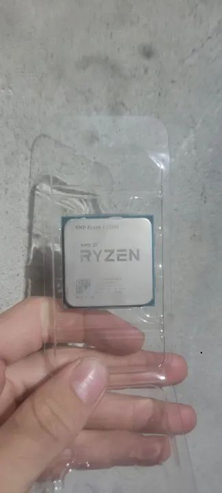 Processador AMD Ryzen 3 3200G - Foto 2