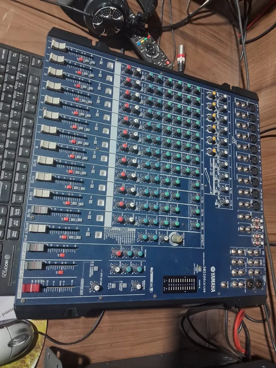 Mesa de Som Yamaha