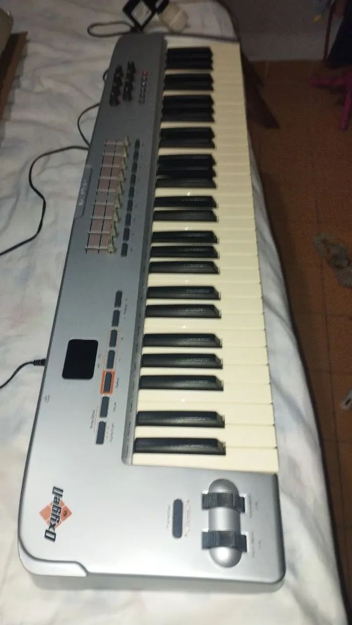  Controlador M Audio Oxygen 2 61