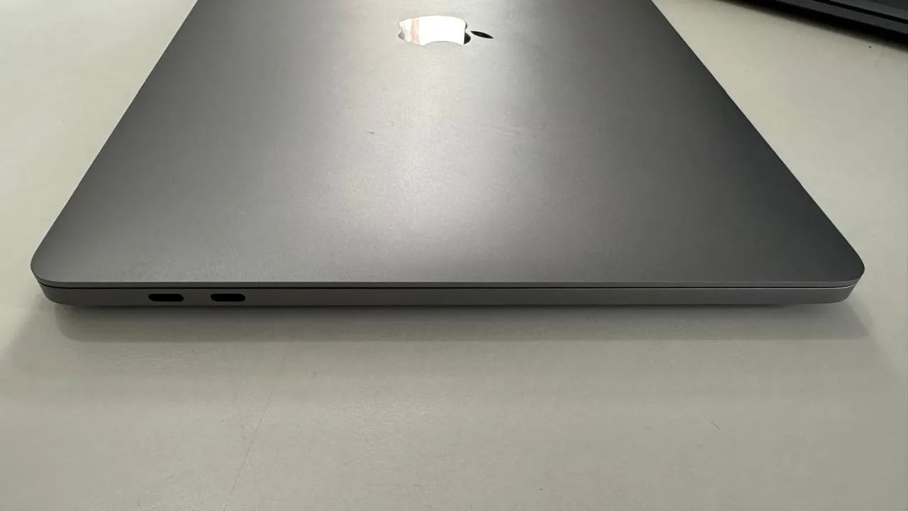 MacBook Pro 13' , processador M1 (2020), 256 GB, 8GB RAM64296996280706124