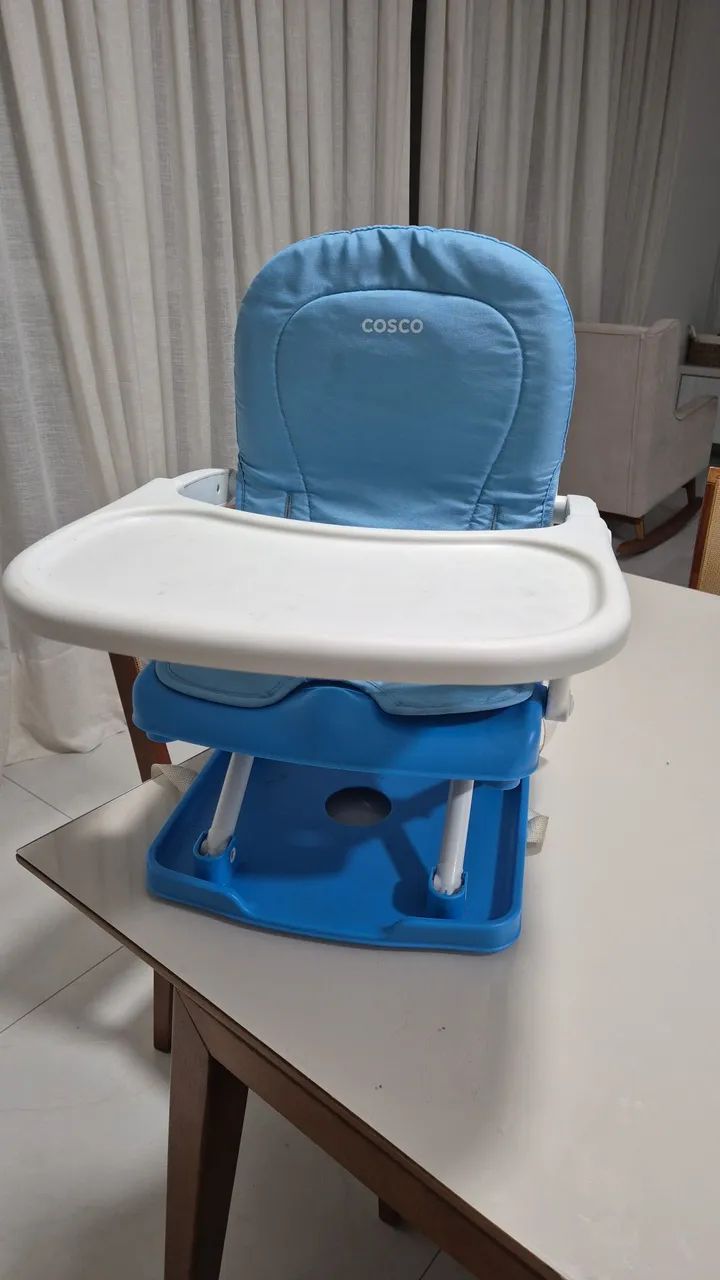 Cadeira de alimentação portátil Cosco