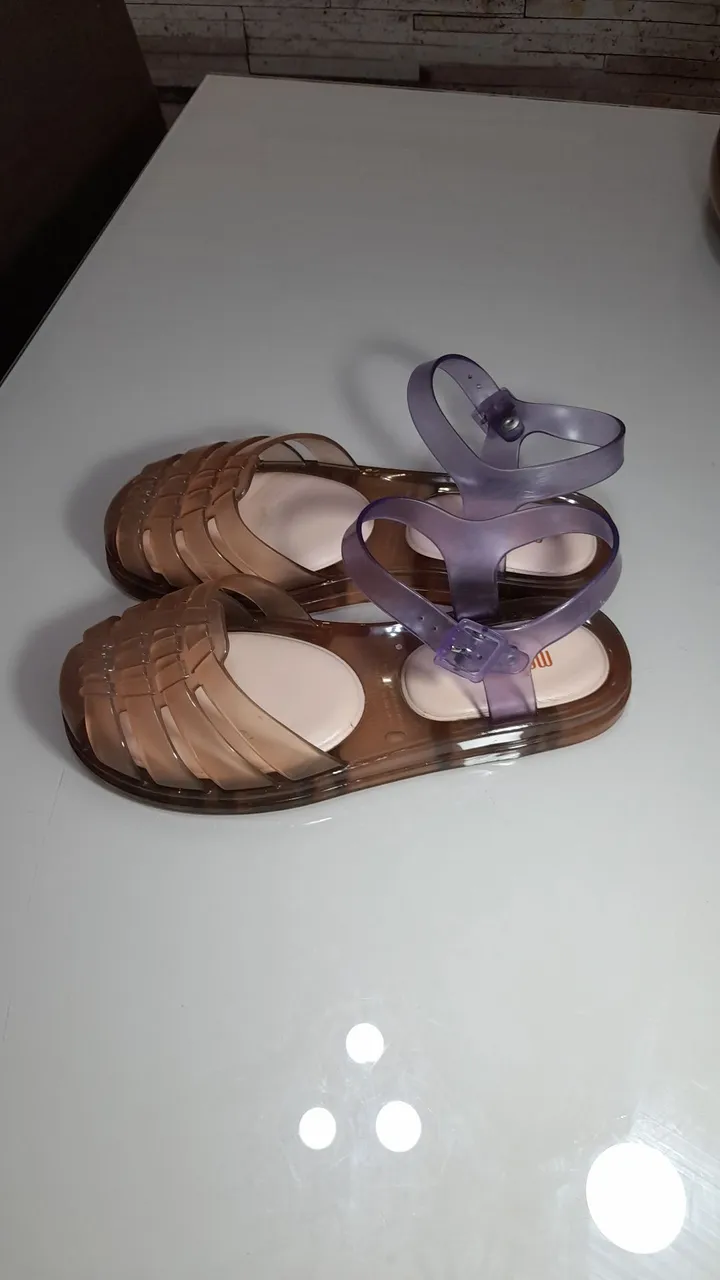Vendo Sandália Marca Melissa original seminova n 35