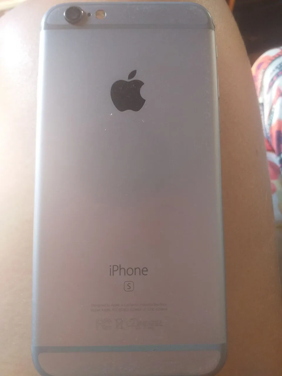 Celular com defeito