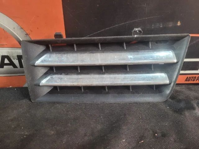 Grade Esquerda do Capô Renault Megane 2007 a 2013  *6