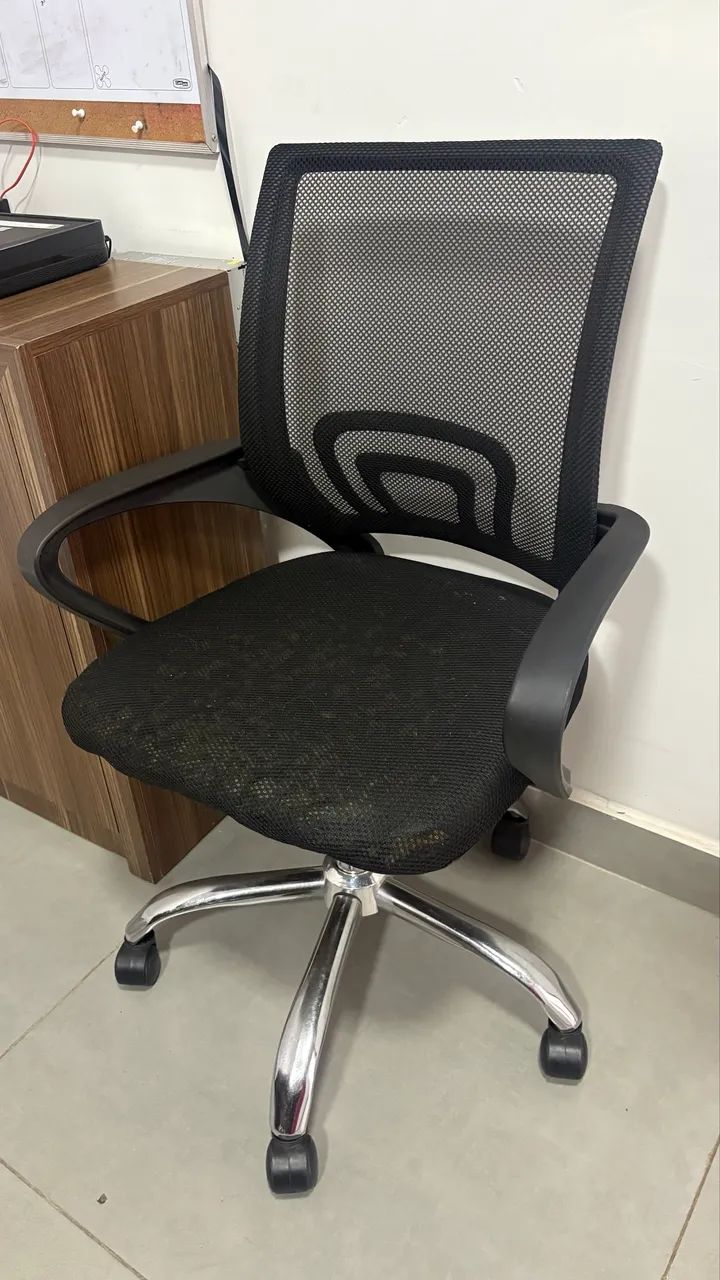 Cadeira escritório giratória 