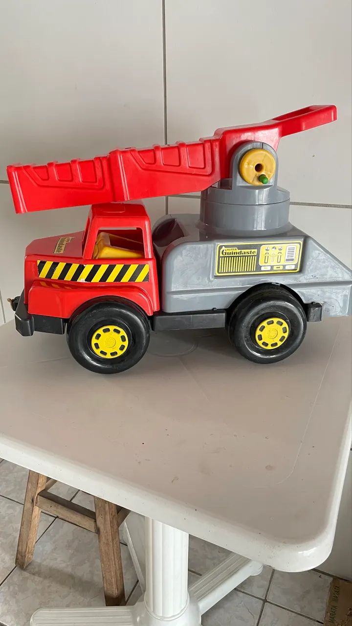 Carro infantil caminhão guindaste - Foto 2