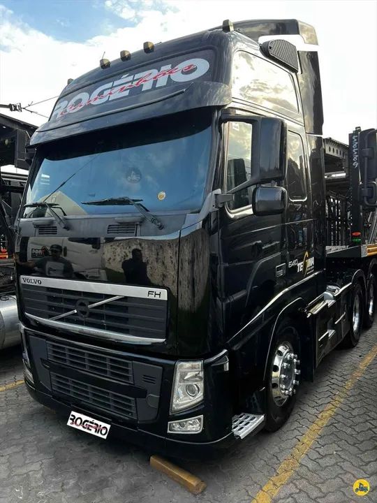 Volvo FH 540 - 6x2 - 2012 - Rogério Caminhões