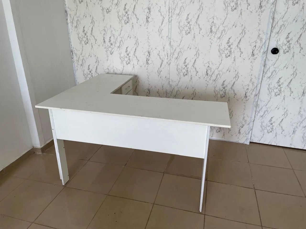 MESA PARA MANICURE64573910978689124