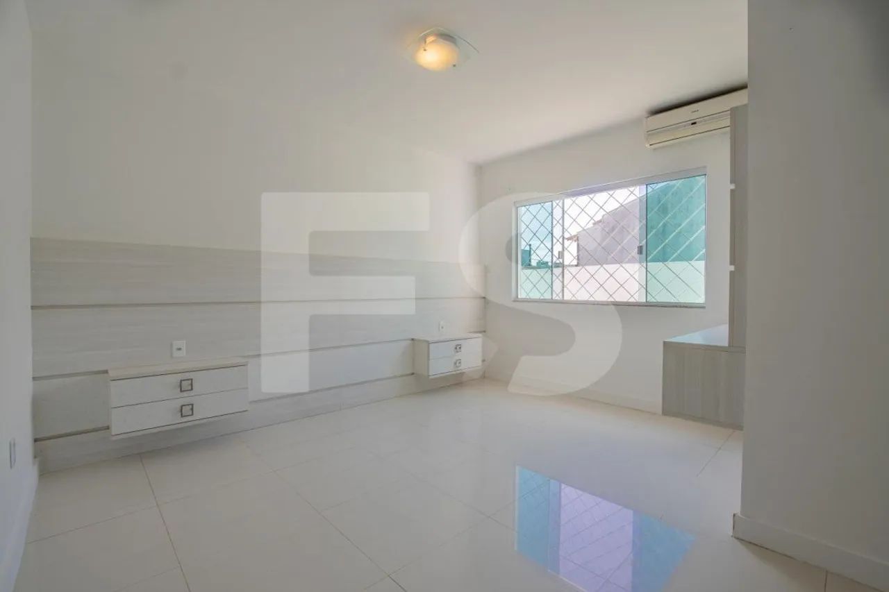 Casa Alto Padrão, Praia dos Amores sendo 04 dormitórios - Foto 4