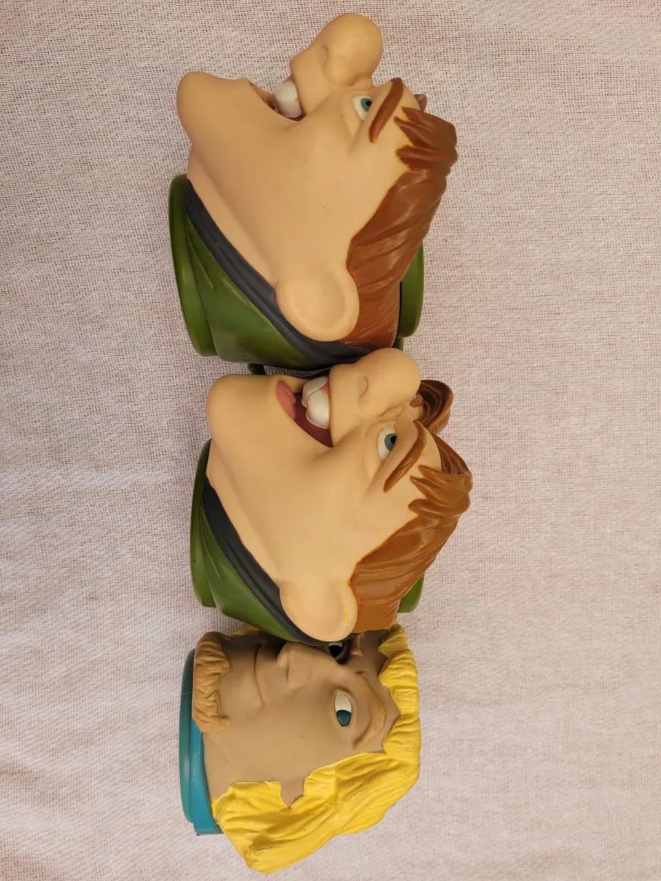 Uma caneca Disney Applause Original Filme o Corcunda de Notre Dame - Foto 2