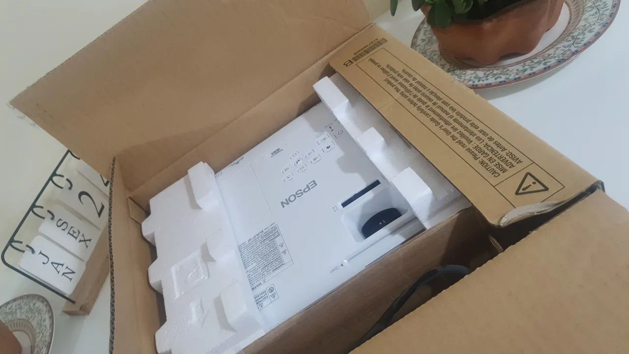 Projetor Epson PowerLite W49  - Foto 3