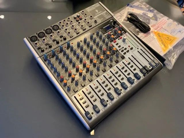 Behringer Xenyx 1622 FX/USB Mixing Console64595546530435120