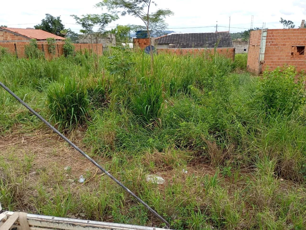 Vende-se Lote com ótima localização 