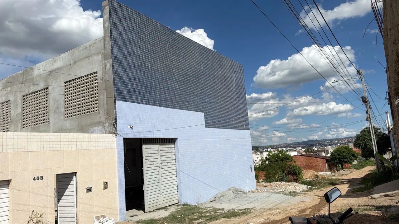 Galpão com 300 metros - Após conclusão 600 metros 