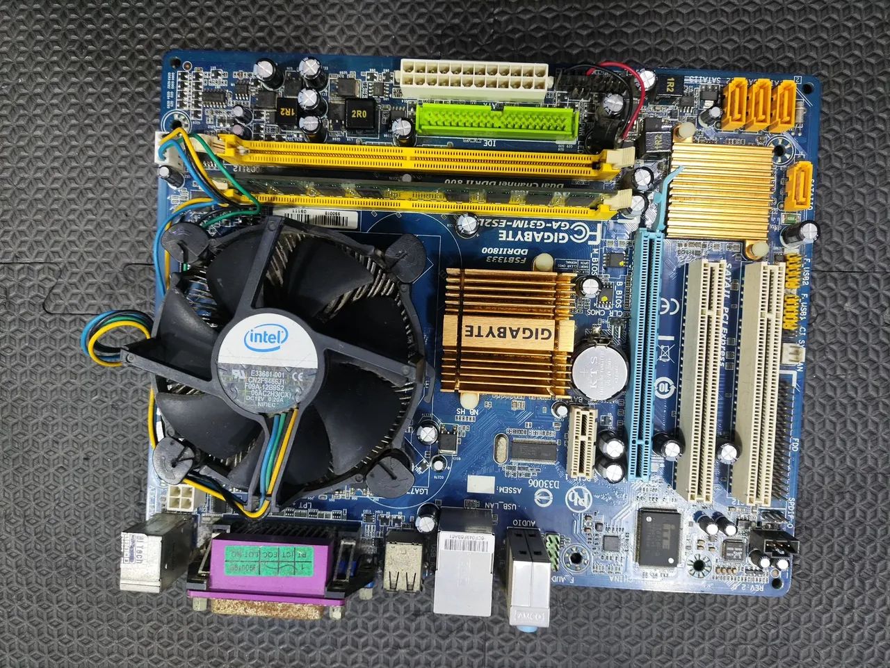 Kit placa mãe gigabyte, core 2 duo, 2 gb ddr2