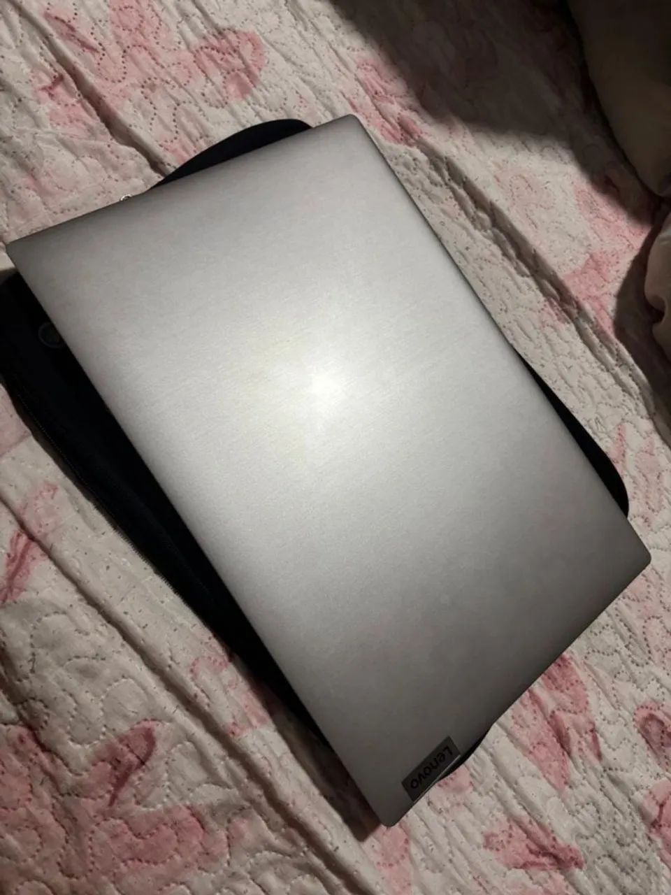 Notebook semi novo 
