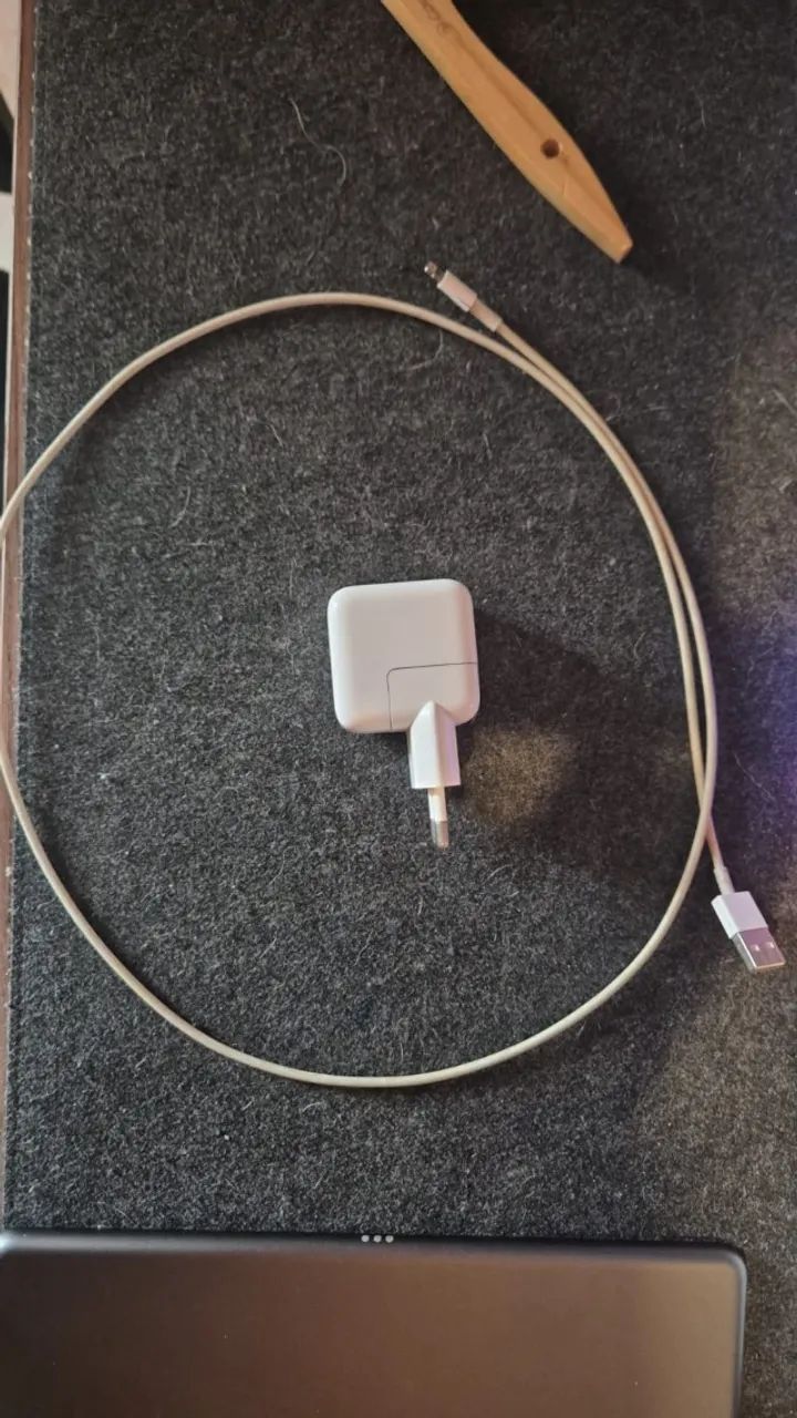Ipad 7 + Apple Pencil 1 gen - Tablets e E-Readers - Jardim do