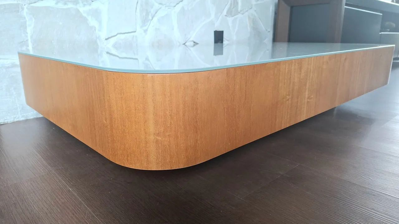 Mesa de centro grande 1,35 laqueada com vidro - Foto 3