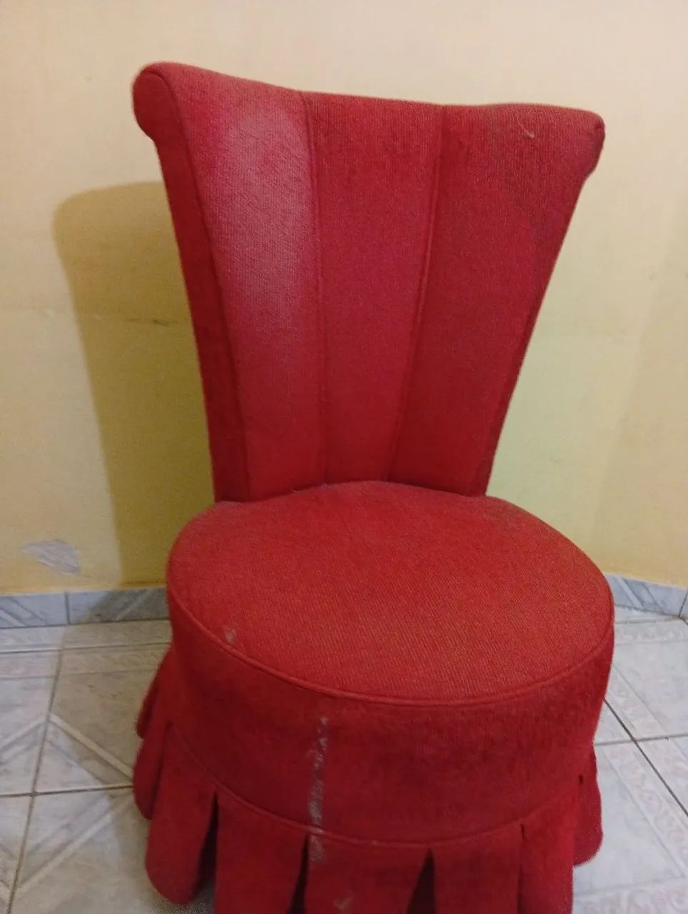 Poltrona boneca vermelha 