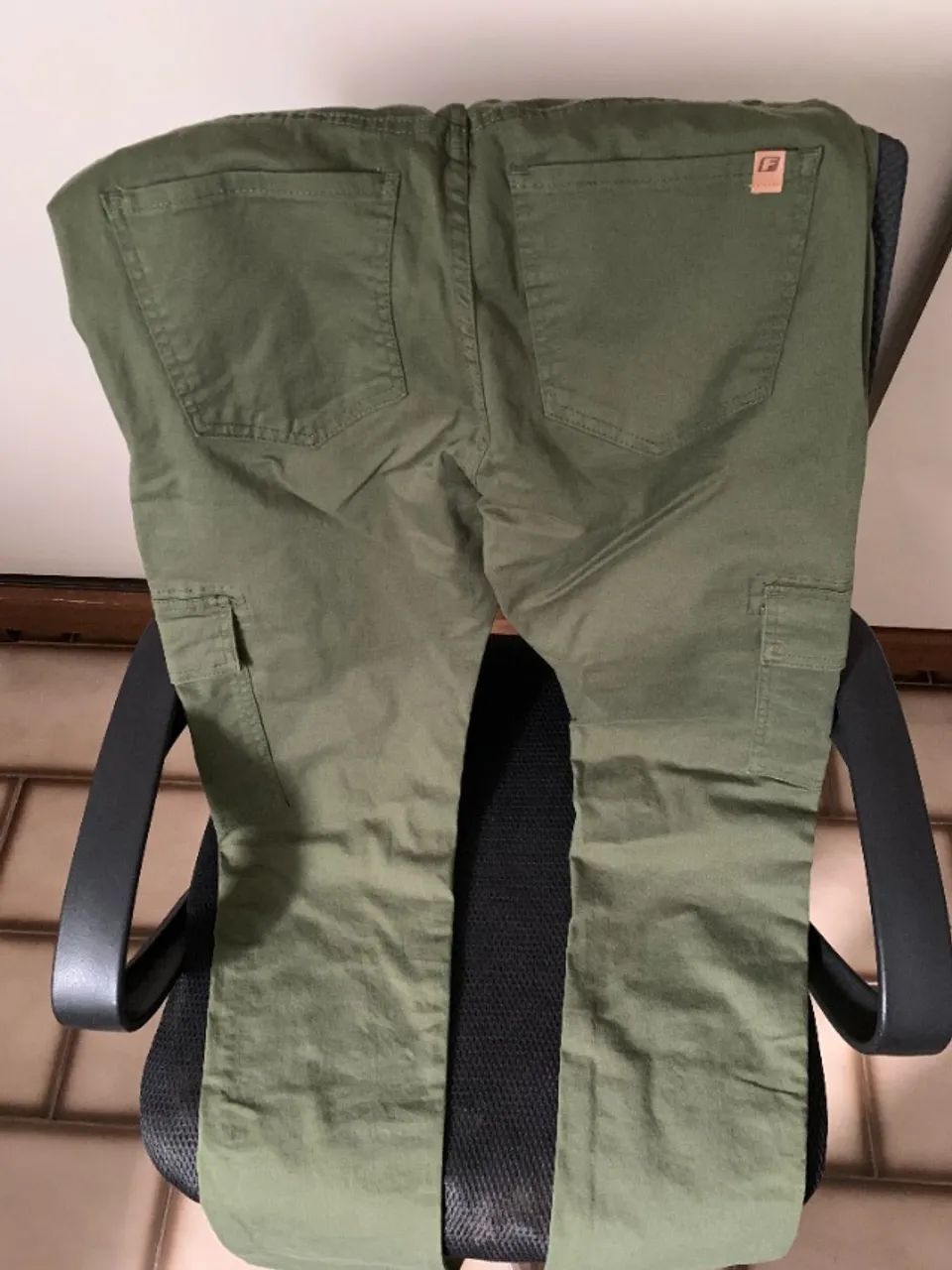 Calça Jogging Verde Heir Original Tam. 38 - Nova com Etiqueta - Foto 4