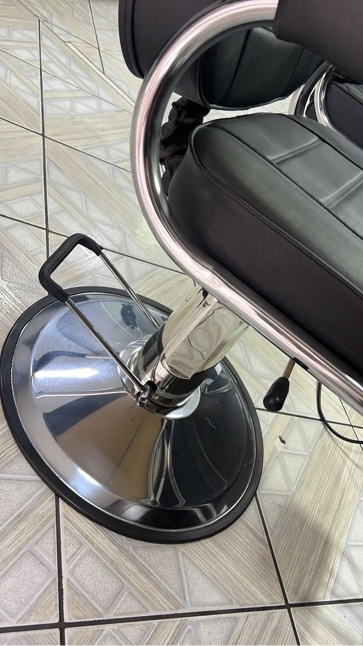 Cadeira de barbeiro - Foto 2