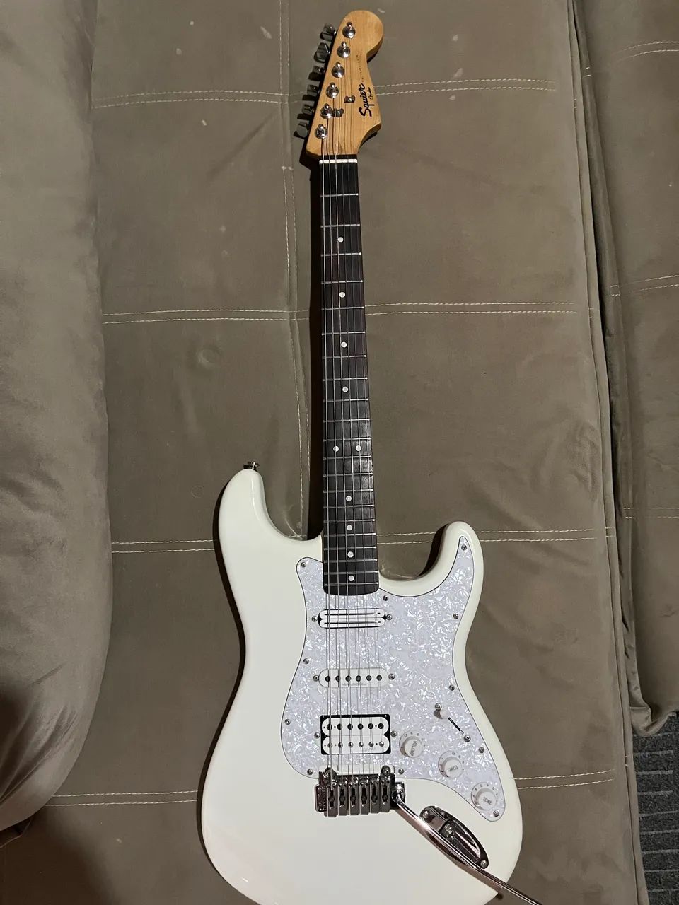 Guitarra Stratocaster Squier - Foto 4