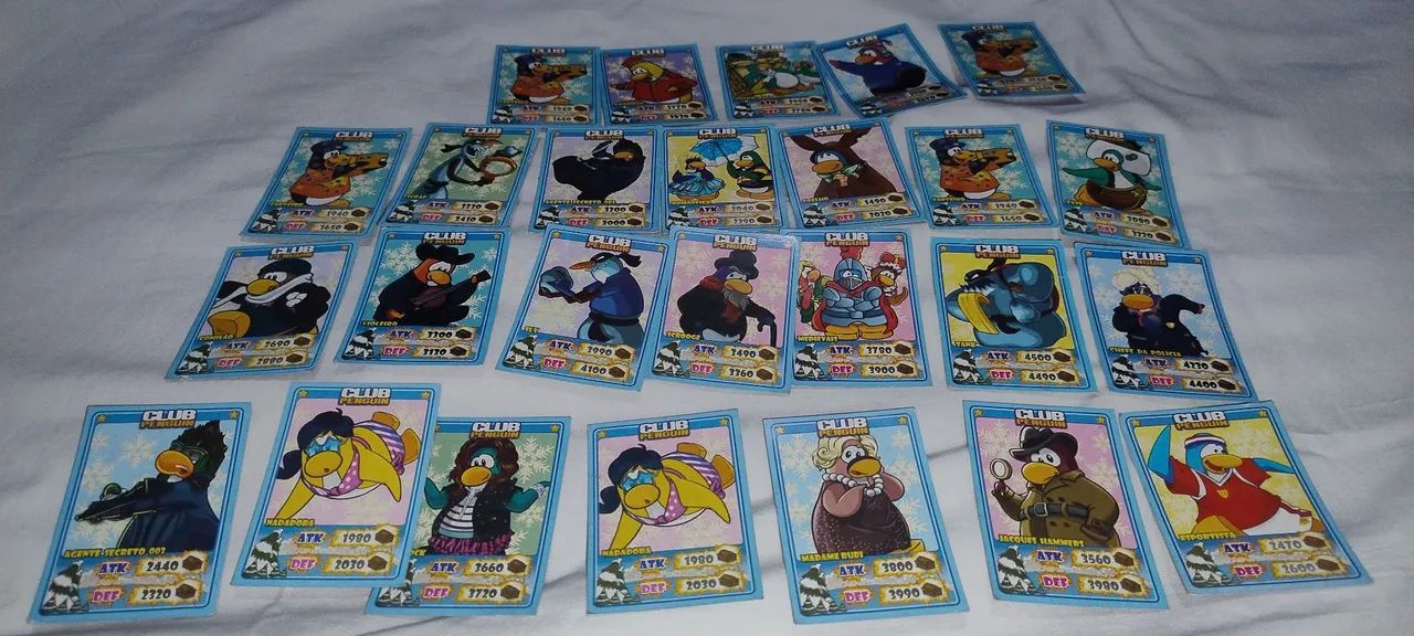 Lote  26 mini Cards clube Penguin  - Foto 2