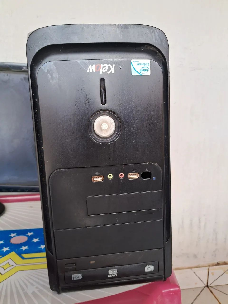 Vendo ou troco esse PC velho