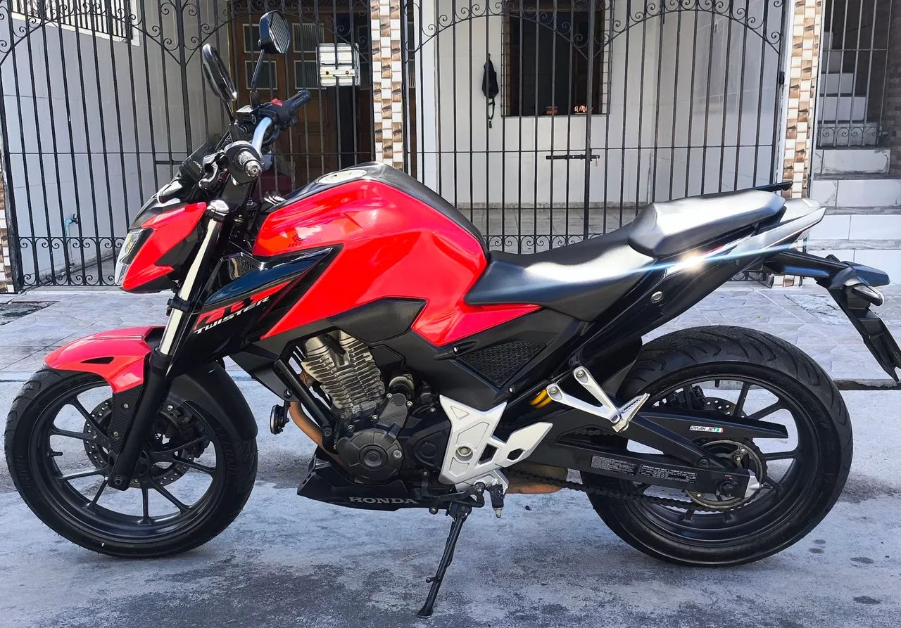 VENDO HONDA CB300F ABS - Foto 2