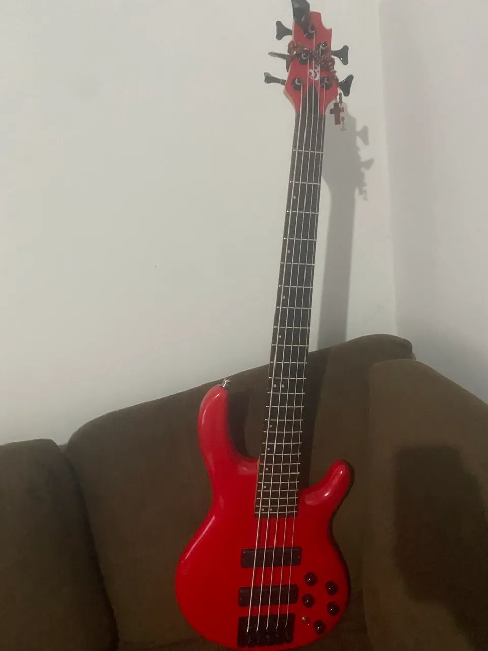 Baixo Cort c5 delux 