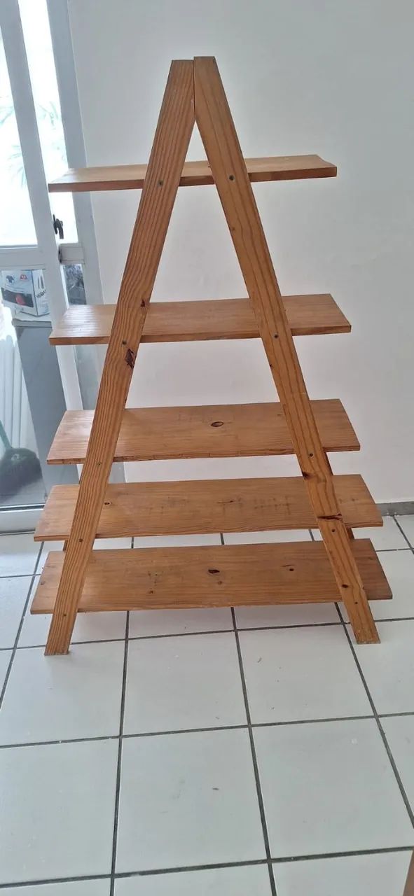 Estante Triangular