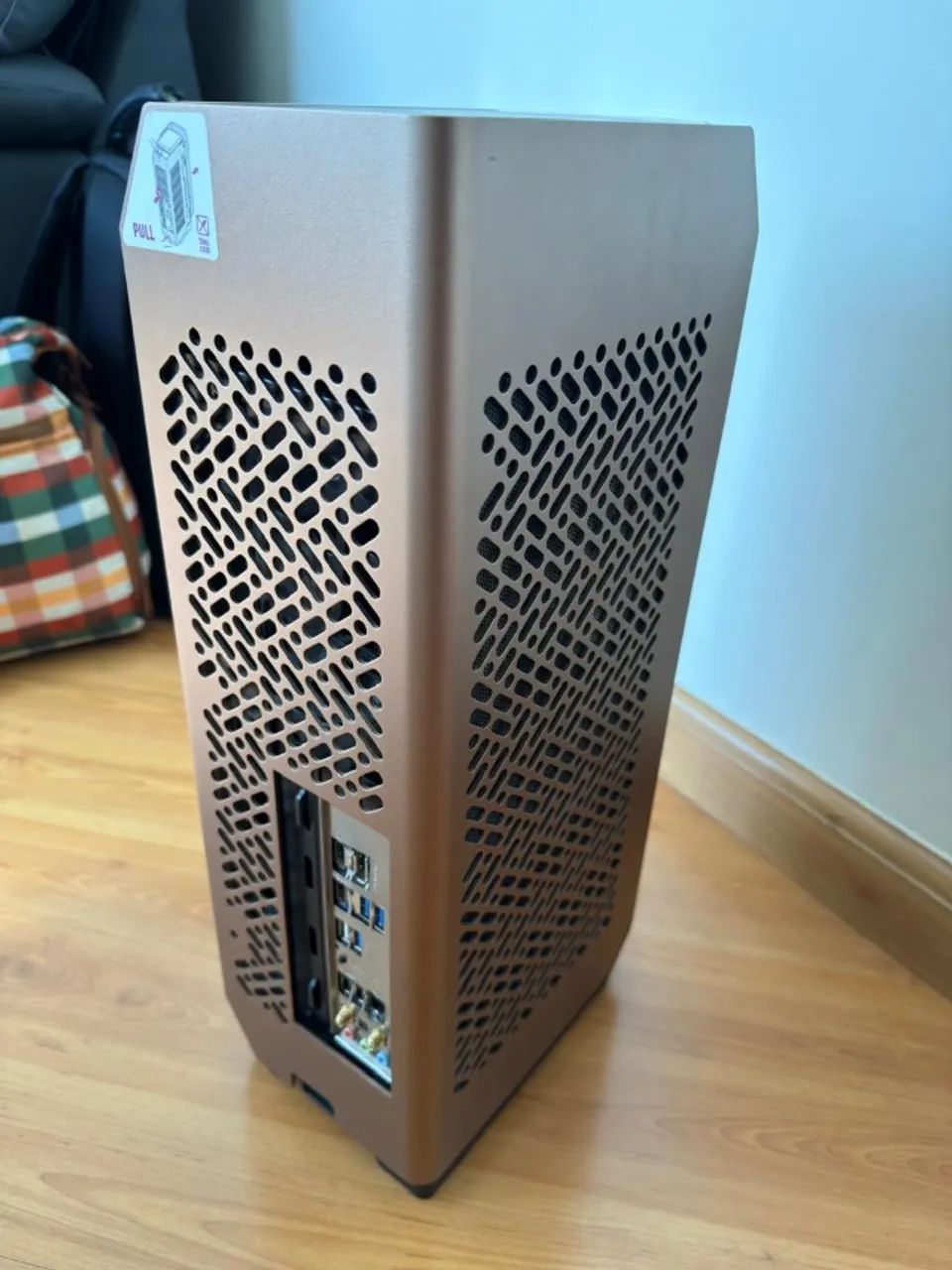 pc compacto mini itx com gabinete COOLERMASTER nc100 - Foto 2