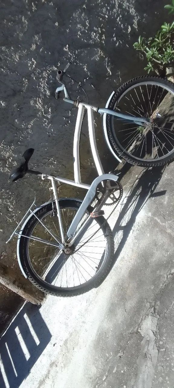 Bicicleta aro 24 usada .