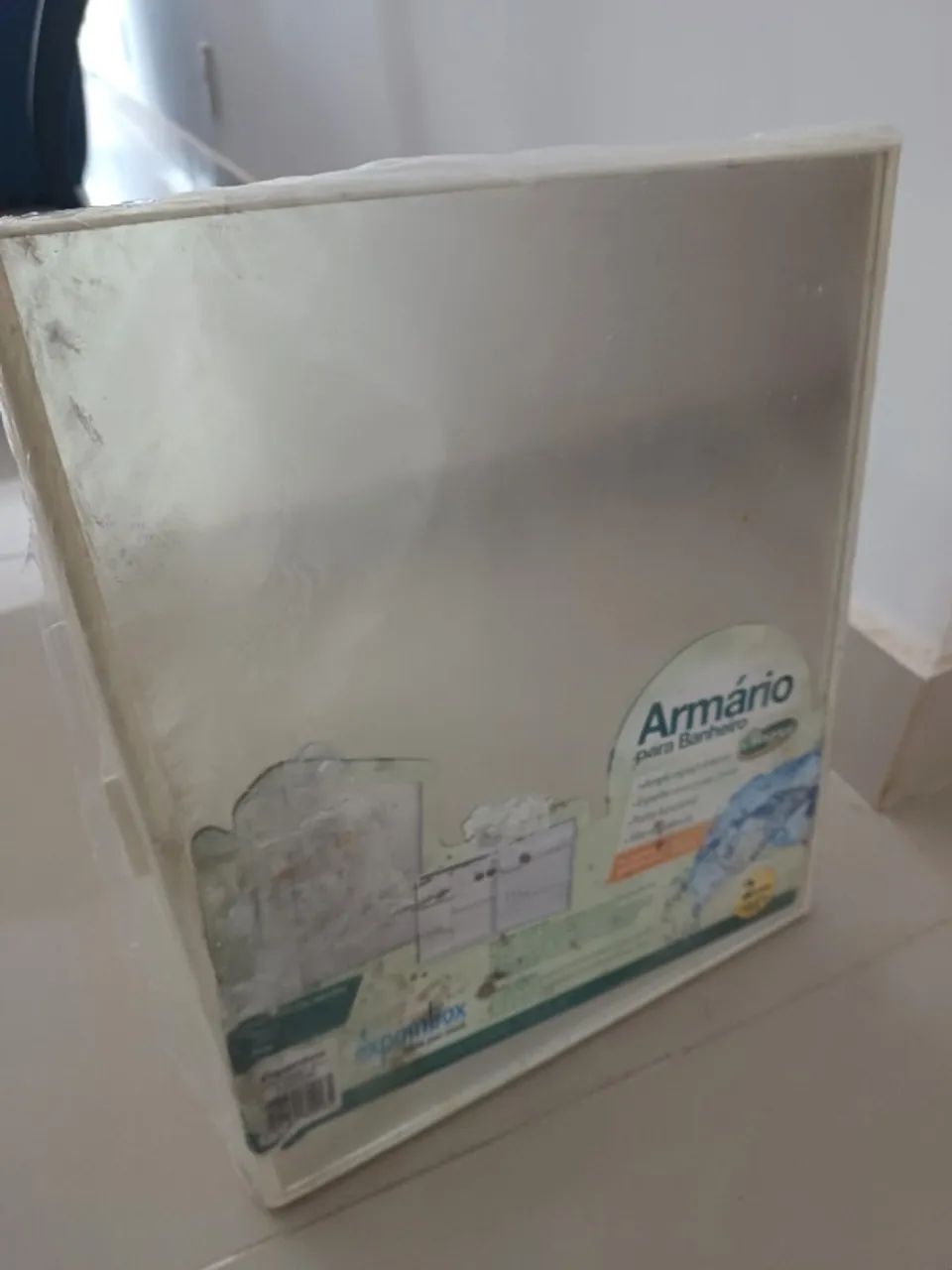 Armario pvc marca Expambox, com espelho para banheiro, sem uso - Foto 3
