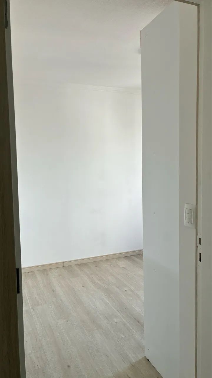 Dividir apartamento no Pagani com meninas