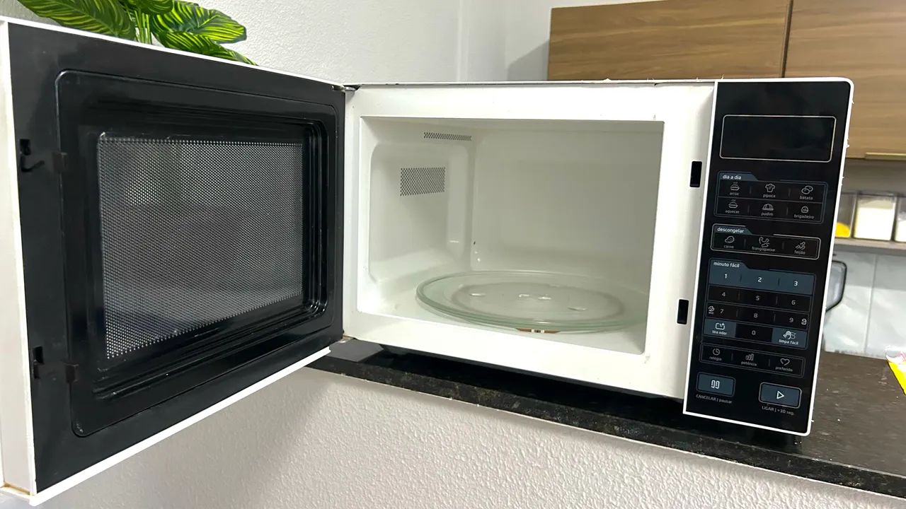 Micro-ondas Midea 35L 220V - Funcionando Perfeitamente - Foto 2
