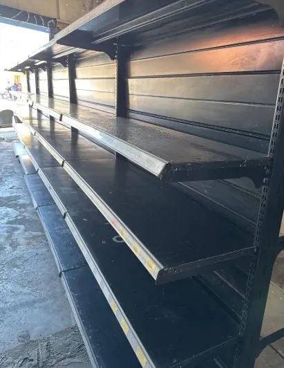 Gondolas de Supermercado de aço Usada