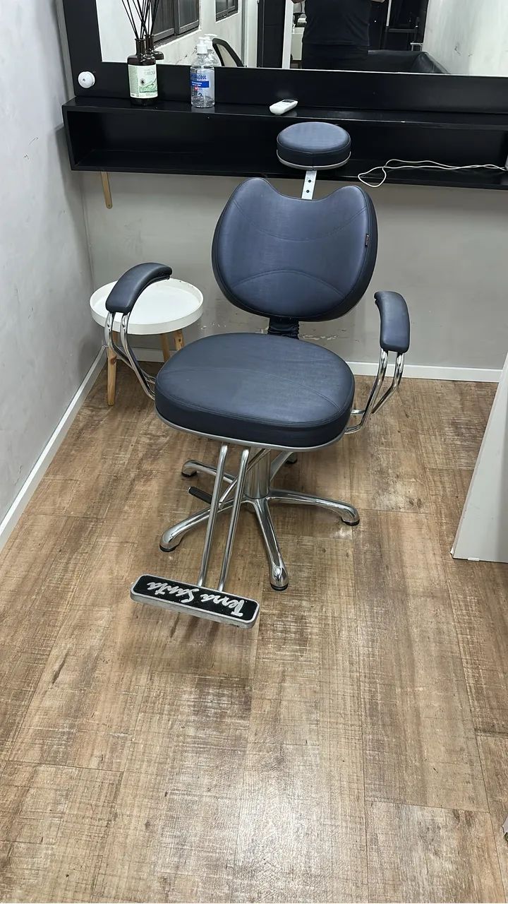 Cadeira de cabeleireiro / maquiagem 