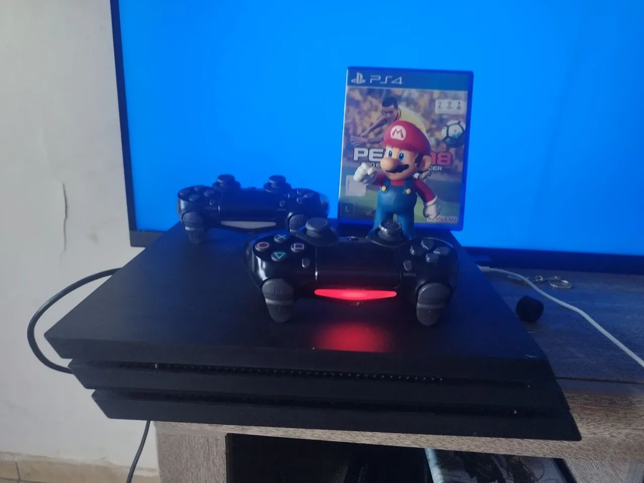 PS4 pro com 2 controle  - Foto 3